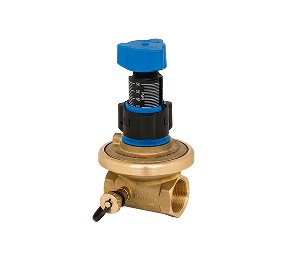 Automatic balancing valves